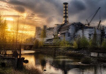 découvrez la série tchernobyl en streaming, un récit captivant et intense retraçant la catastrophe nucléaire qui a bouleversé l'histoire. plongez au cœur du drame et de ses conséquences.